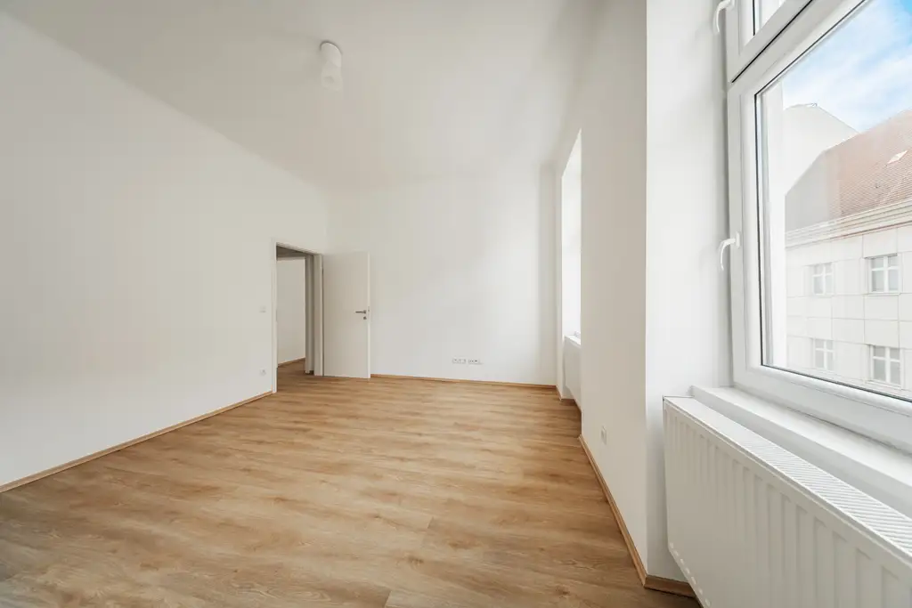 Helle, bezugsfertige 2-Zimmer-Wohnung mit moderner Küche und großem Bad!