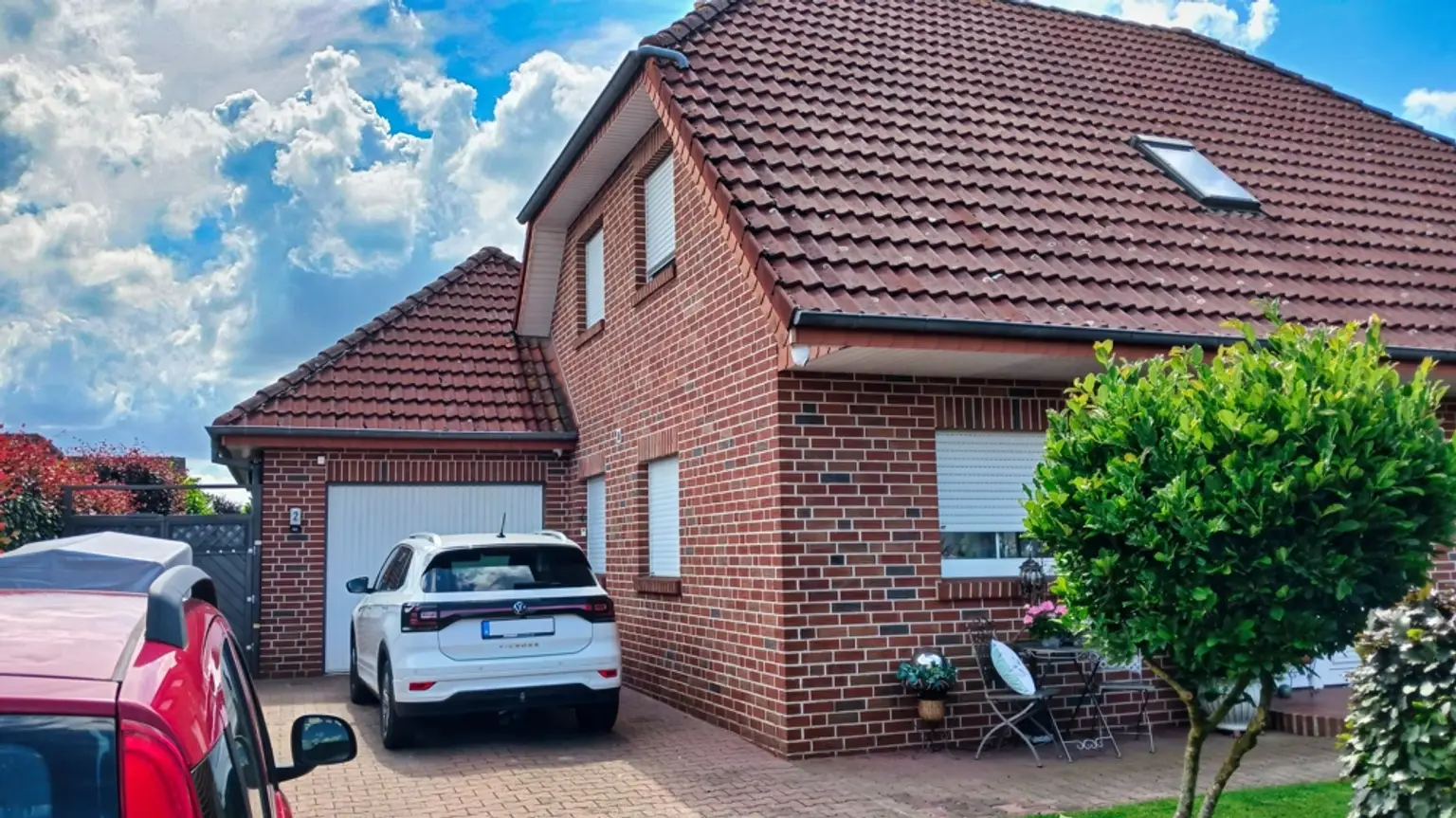 Einfamilienhaus mit traumhafter Gartenanlage in Niederlangen!