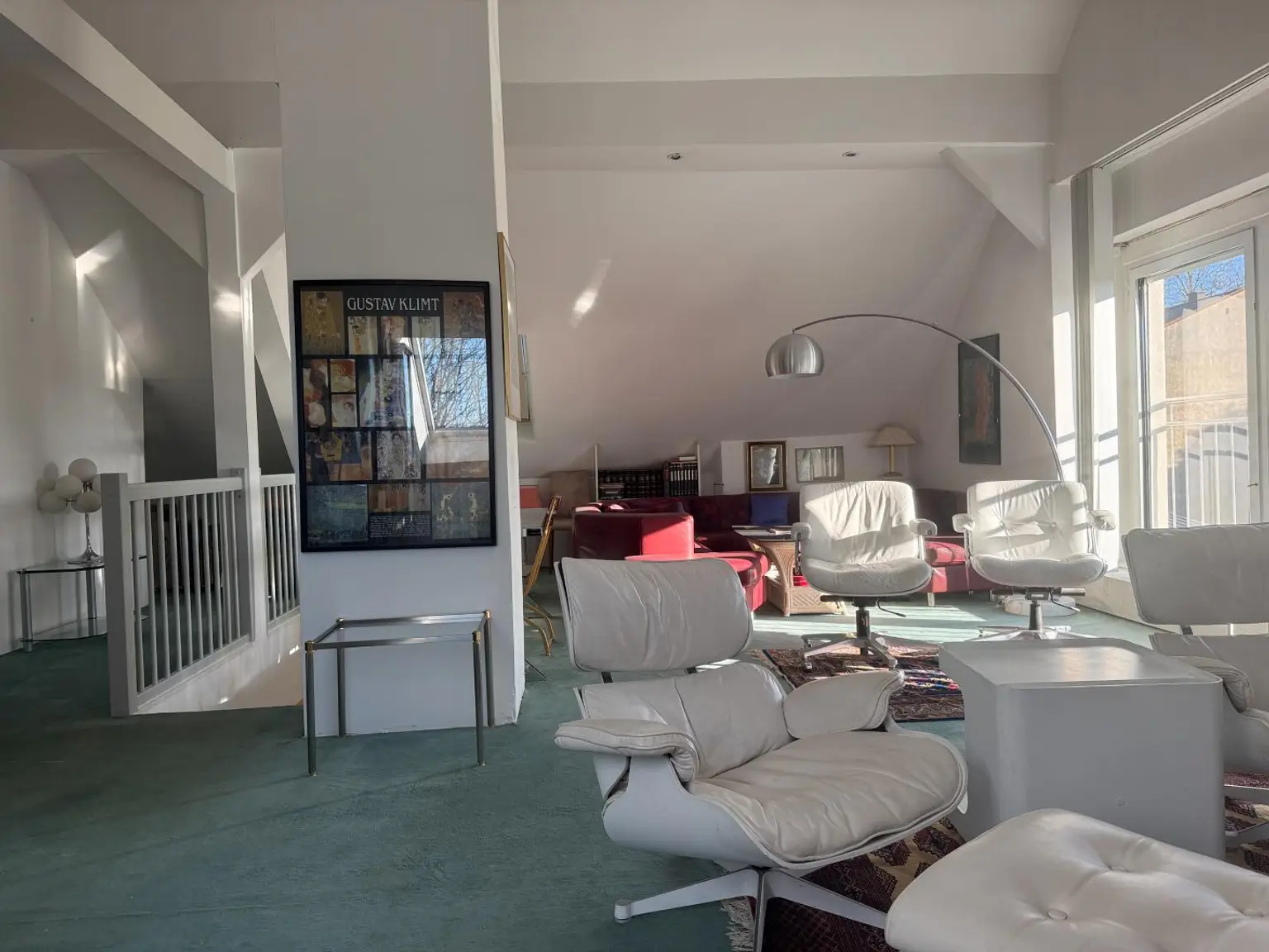 OG offener Raum mit Blick in den Garten