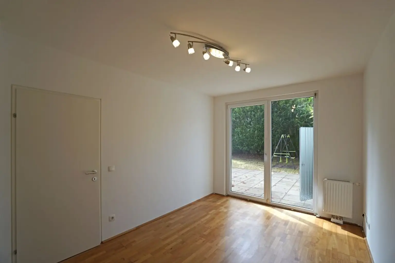 Exklusive Garten-Wohnung in ruhiger Grünlage am Loudon'schen Wald
