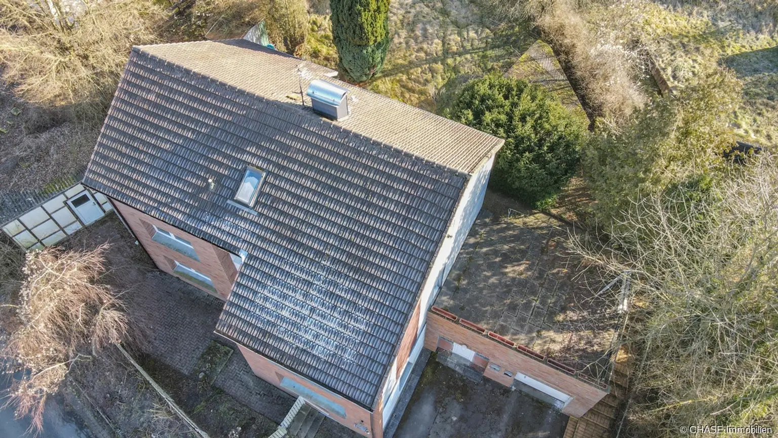 Außenansicht - Dach, Luftaufnahme