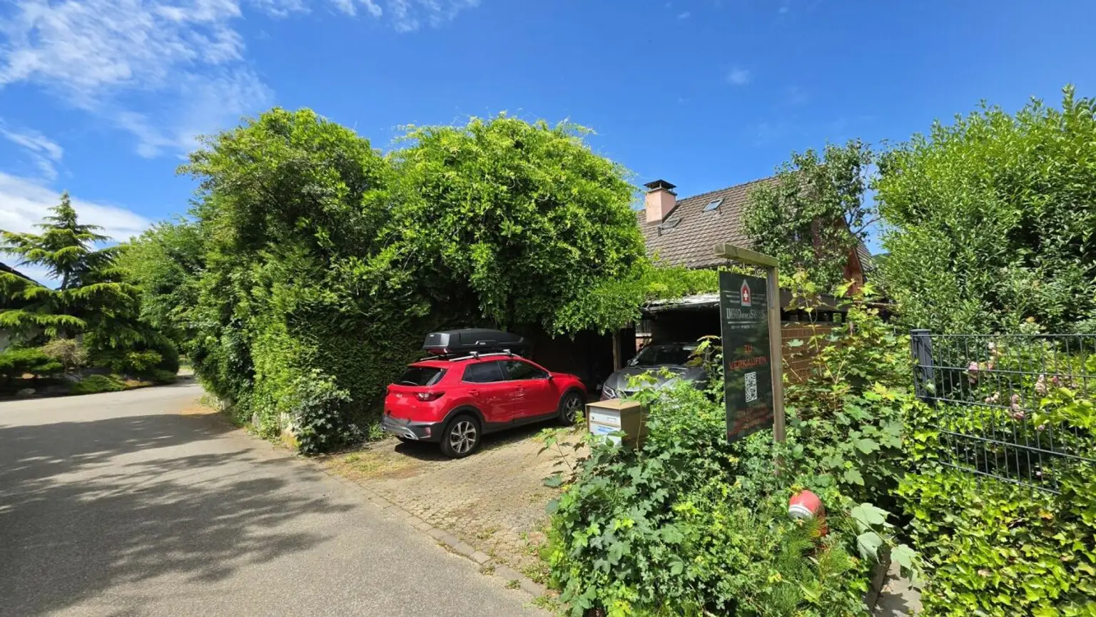 Grosszügigies Einfamilienhaus mit grossem Garten und Weitblick