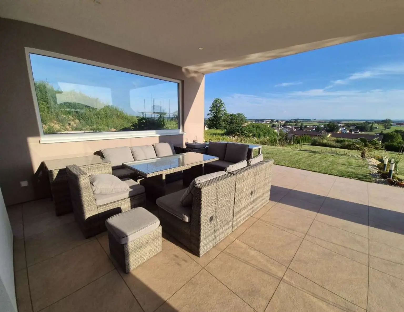 Exklusive Villa in Peuerbach, Baujahr 2022 - Pool, Sauna, Doppelgarage & mehr