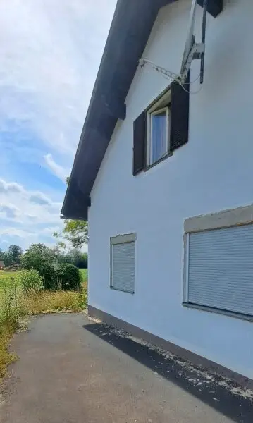 Sanierungsbedürftiges Haus mit Garage und Grünblick in Deutsch Goritz – Ihr neues Projekt!