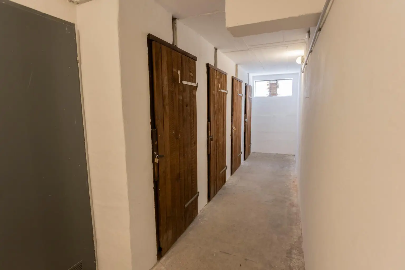 Neu sanierte 4-Zimmer-Eckwohnung im 2. Liftstock
