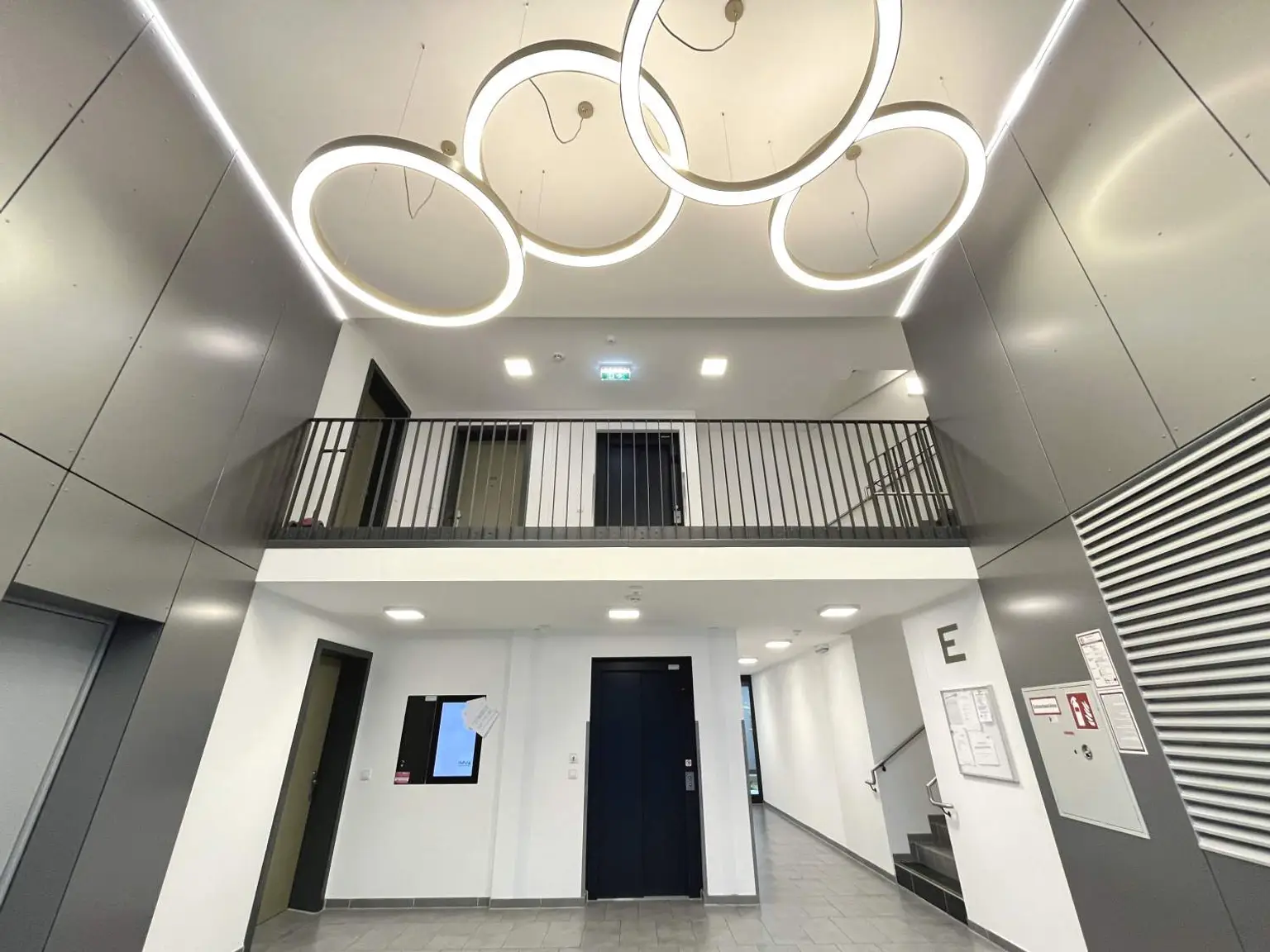 3., Wunderschöne 2-Zimmer-Wohnung im gefragten Botschaftsviertel!