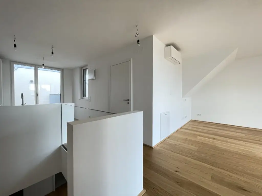 Stilvolle Dachgeschosswohnung mit außergewöhnlicher Dachterrasse in 1090 Wien