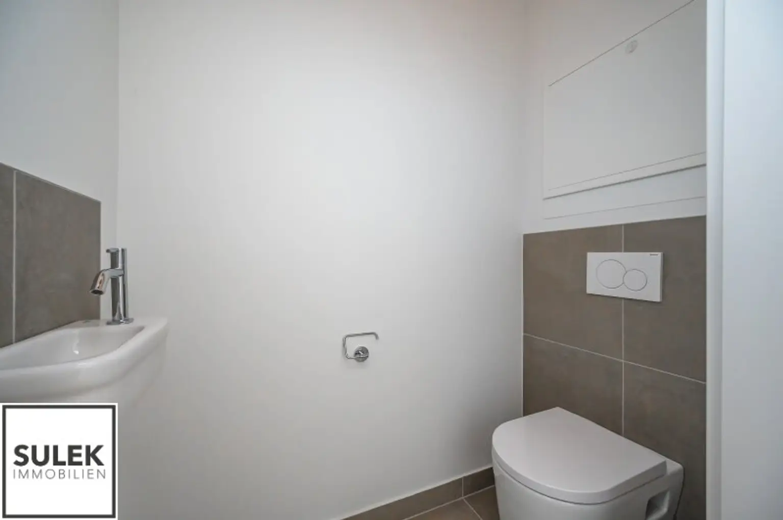 traumhafter 2-Zimmer-DG-Erstbezug mit hofseitiger Terrasse