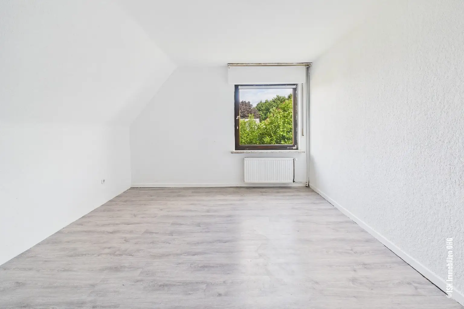 Schlafzimmer DG