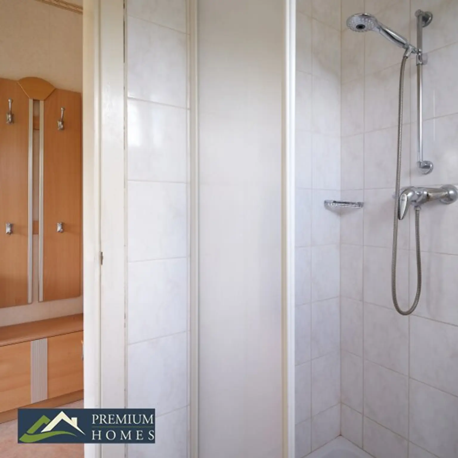 NEUNKIRCHEN - Ferienhaus mit großem Garten - Bad mit Dusche