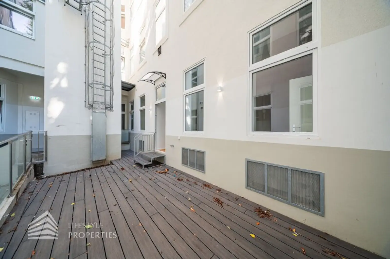 Erstbezug! Schöne 2-Zimmer Wohnung mit Terrasse, Nähe Burggasse