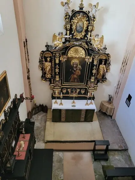 Renaissance-Schloss auf 15 ha Grund – seltene Gelegenheit für touristische Nutzung oder Family Office