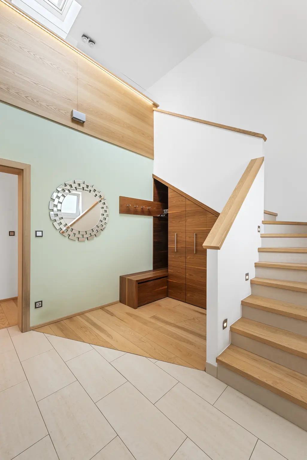 Großzügiges Maisonette-Penthouse zur Miete – mit Dachterrasse, Sauna und Whirlpool in Brunn am Gebirge