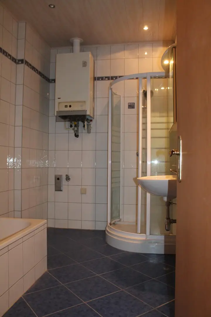 "helle Wohnung mit großer Terrasse!"