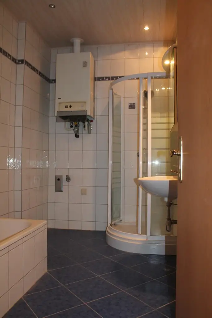 "helle Wohnung mit großer Terrasse!"