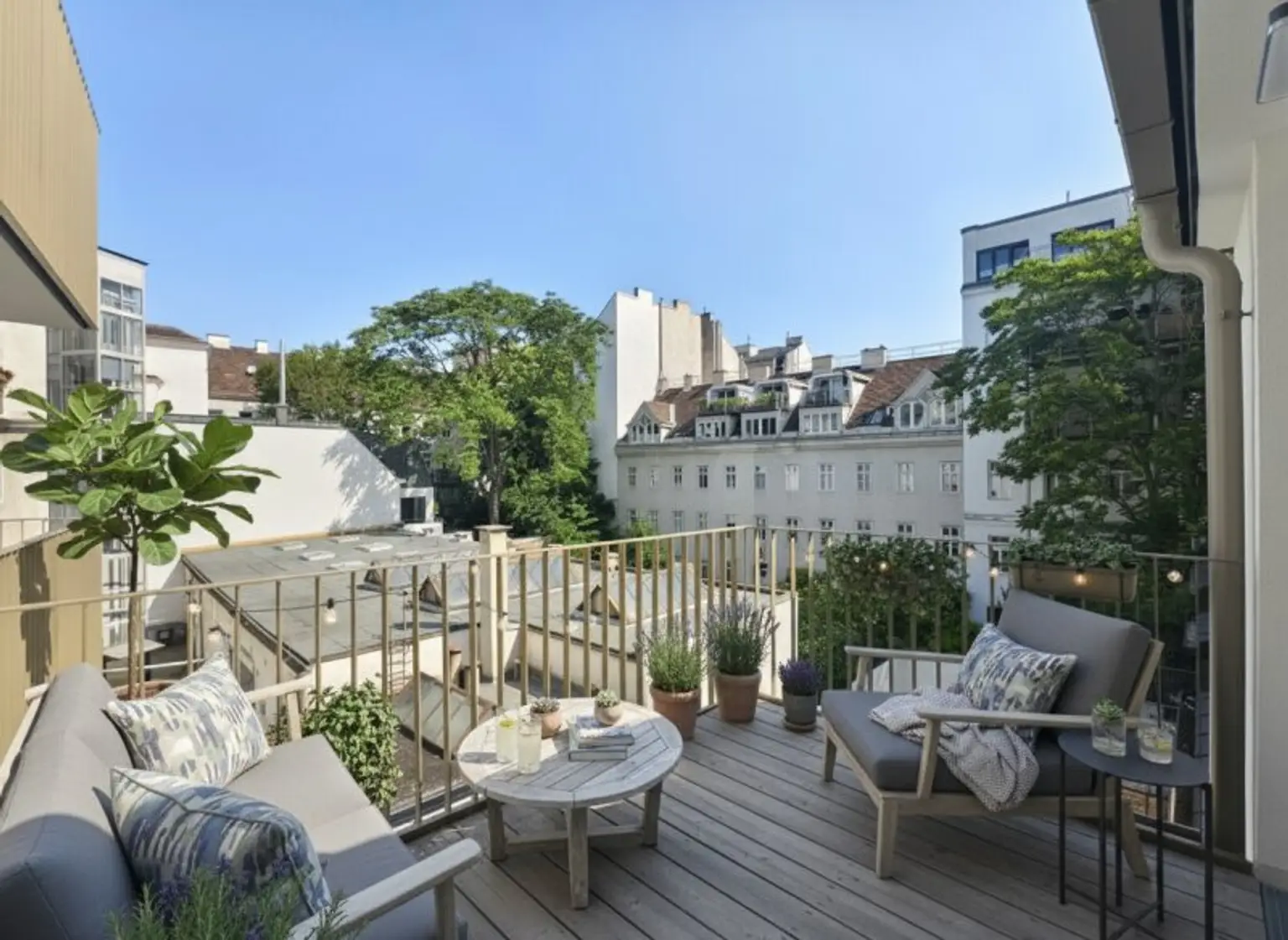 Das Stadthaus Miller - Großzügige 2 Zimmer mit Balkon & Hofruhelage - Stil trifft Wohlfühlambiente - Nahe Mariahilfer Str. & Westbahnhof