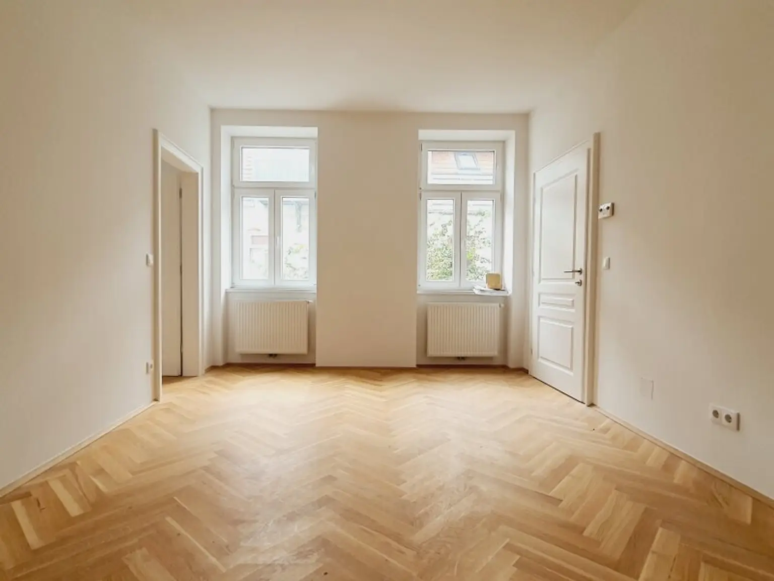 ERSTBEZUG Top sanierter Altbau nähe Meidlinger Hauptstraße 3. Liftstock