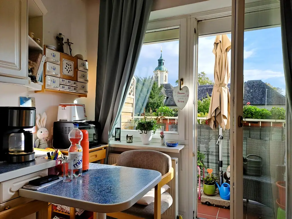 Charmante 2 Zimmer Wohnung mit Balkon und grandiosem Blick