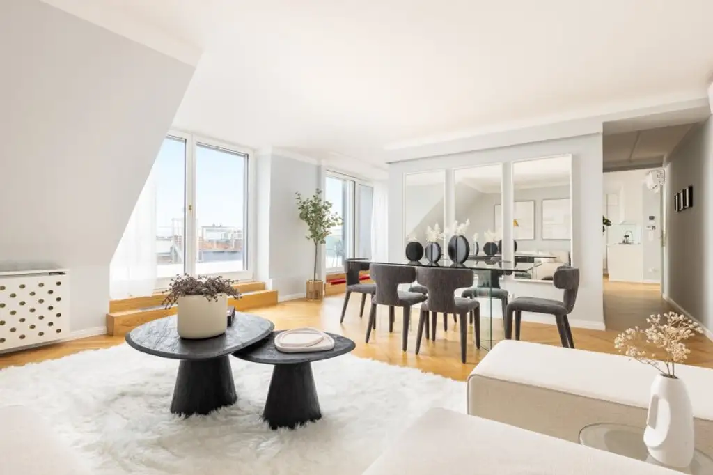 PENTHOUSE MIT TRAUMHAFTER TERRASSE AUF EINER EBENE