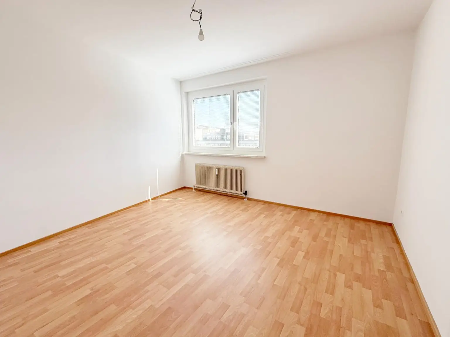 Großzügige 4 Zimmer Wohnung im Herzen von Wels - ideal für Familien!