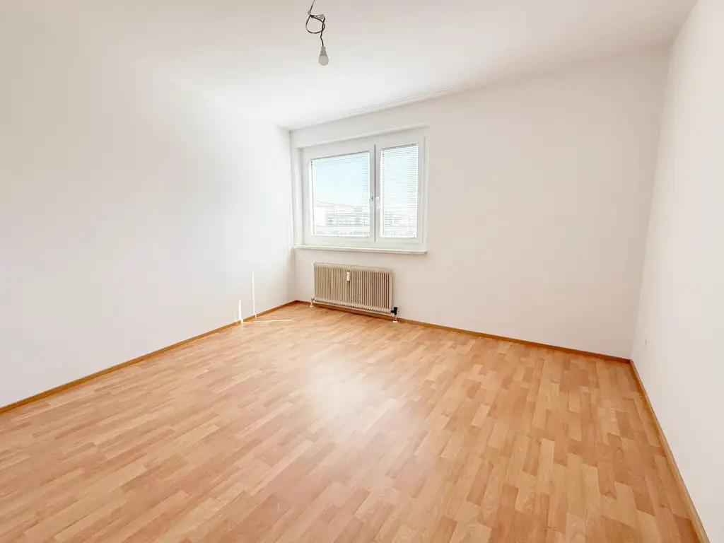 Großzügige 4 Zimmer Wohnung im Herzen von Wels - ideal für Familien!