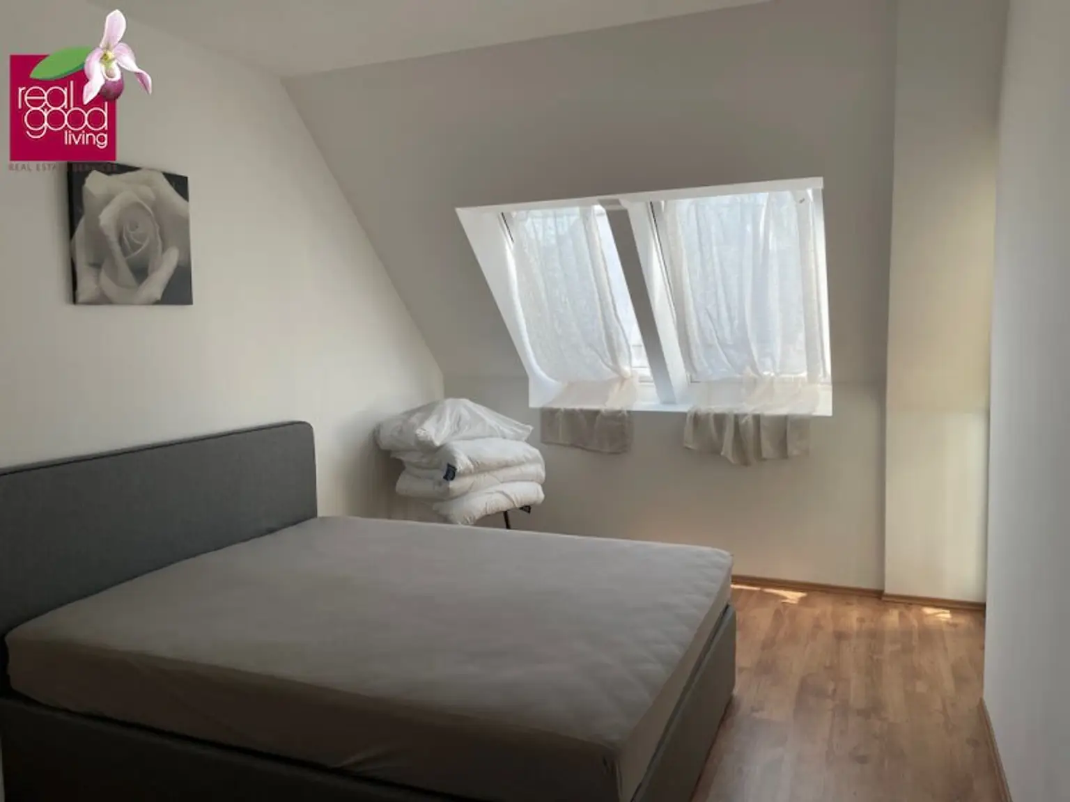 Neubau-Apartment mit Loggia in repräsentativem Gründerzeithaus