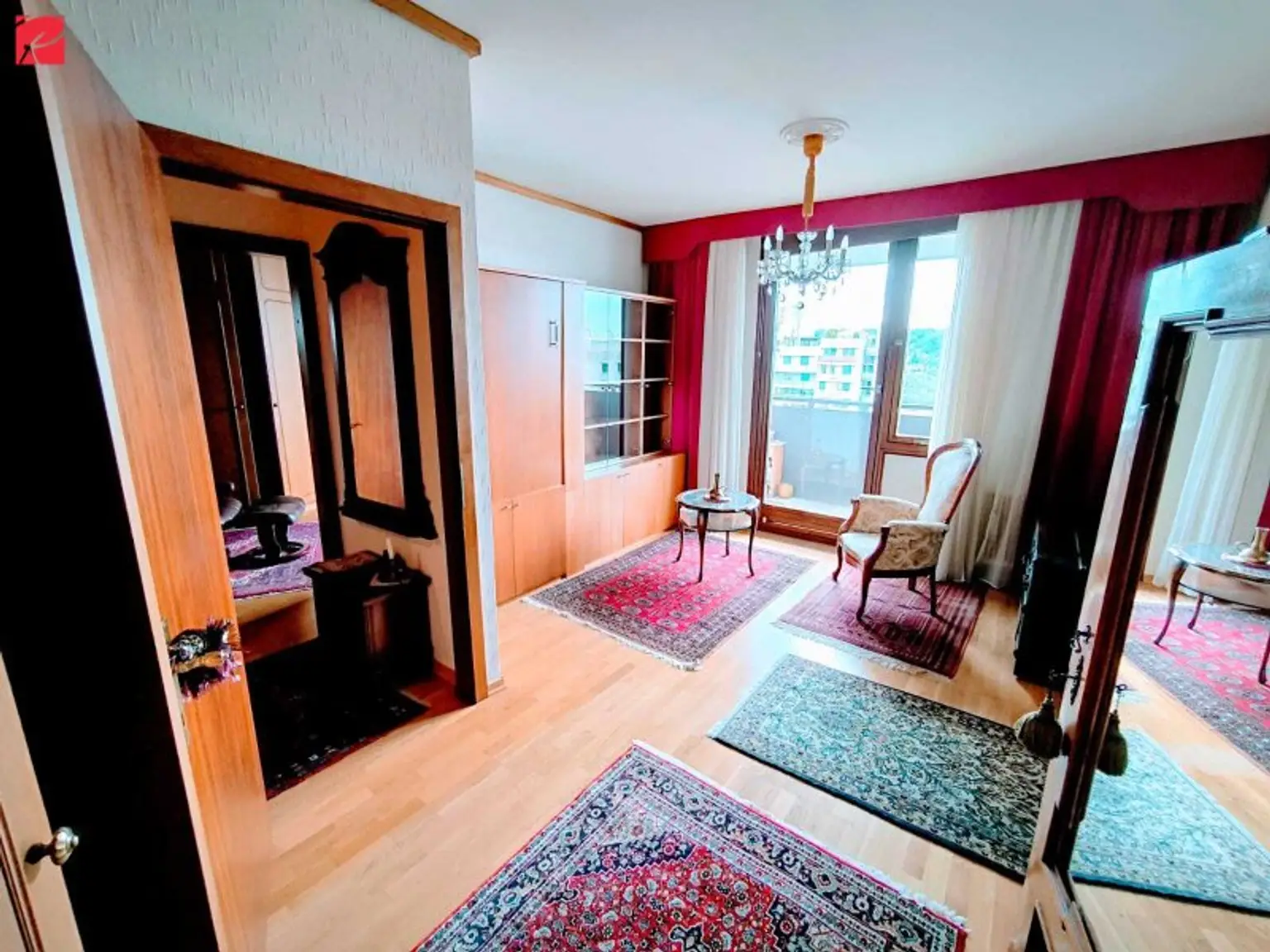 Ruhiger Maisonette-Wohntraum mit Panoramablick