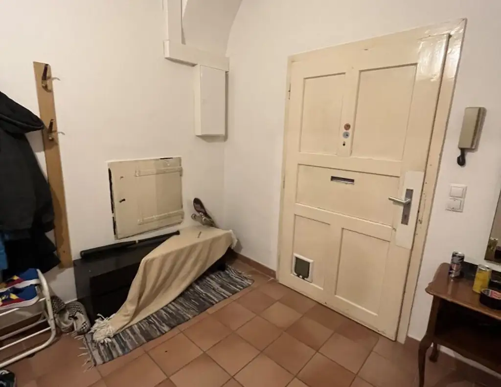 WG-geeignet - Absolute Innenstadtlage! Traumhaft schöne 4-Zimmer-Wohnung mit separaten Küche m Herzen von Graz nahe dem Grazer Hauptplatz und Schloßberg - Provisionsfrei