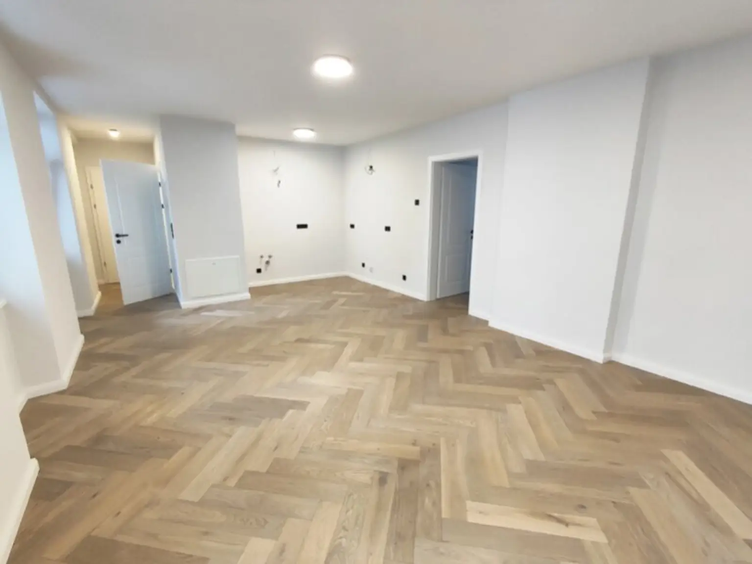 Krongasse! Altbau-Erstbezug mit Balkon in liebevoll saniertem Altbauhaus - Top11