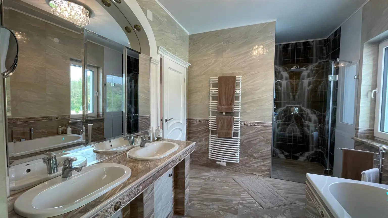 Badezimmer mit Sauna