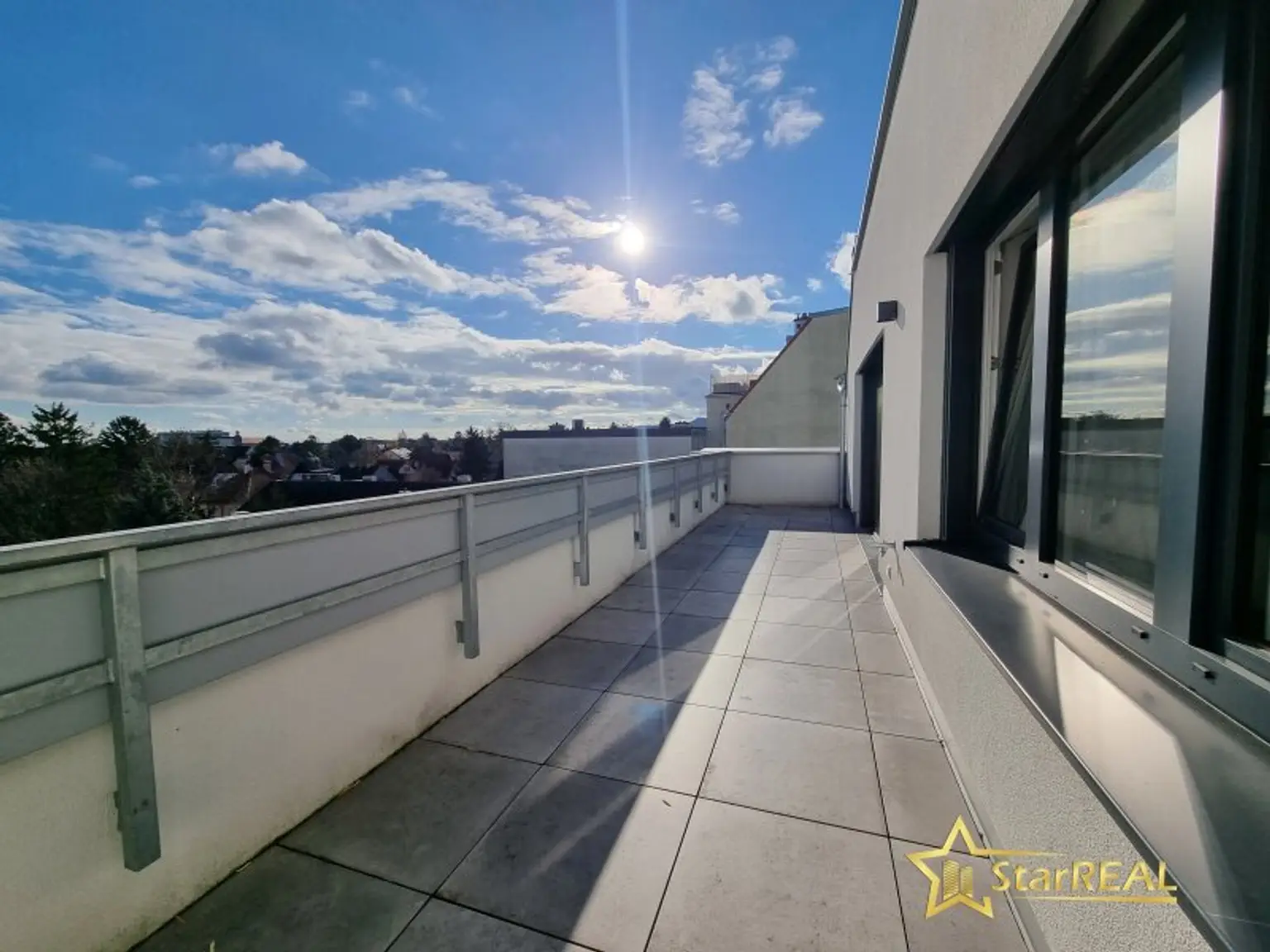 Terrasse auf Wohnebene