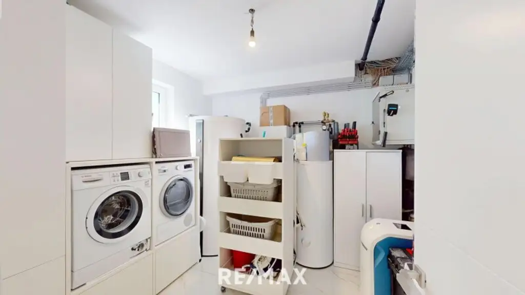 REPRÄSENTATIVE TRAUMVILLA IN BESTLAGE VON HIMBERG NÄHE WIEN & U1