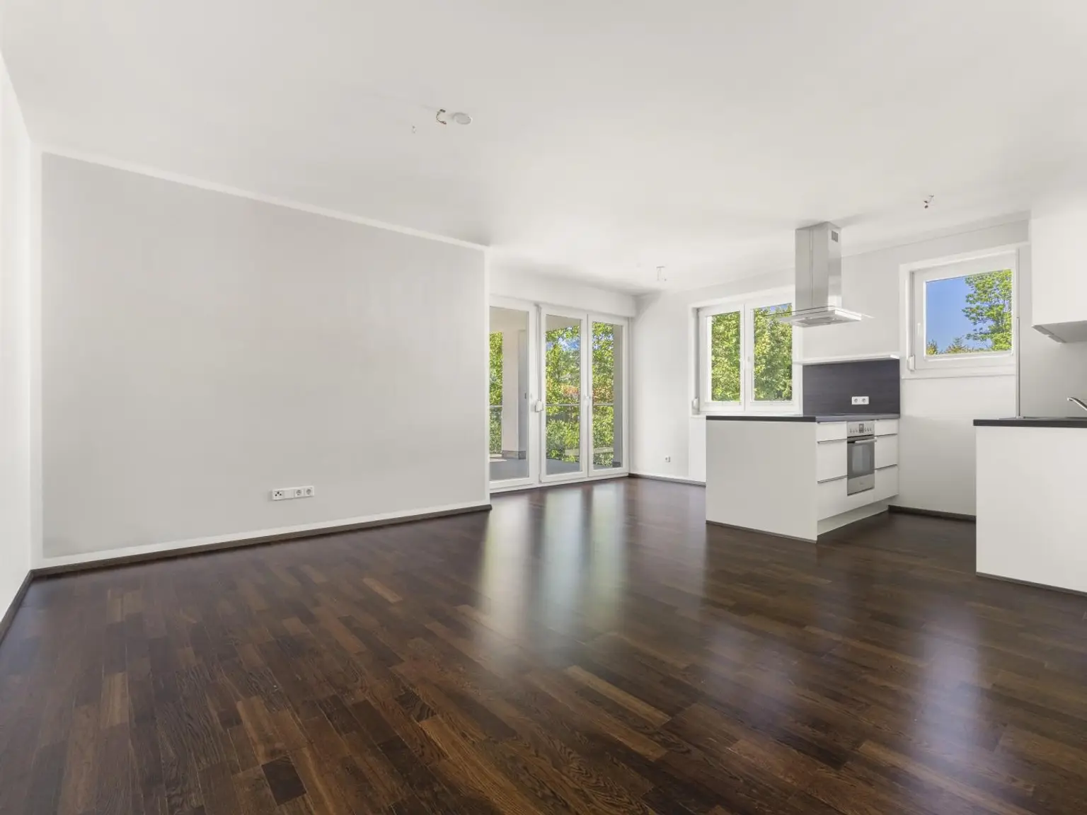 Für Anleger und Eigennutzer: Seenahe, moderne Wohnung mit Terrasse
