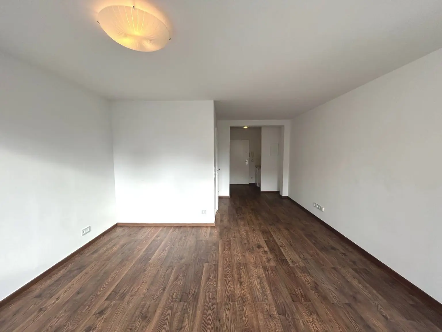 Schöne 1-Zimmer-Wohnung mit Balkon im 7.Bezirk!