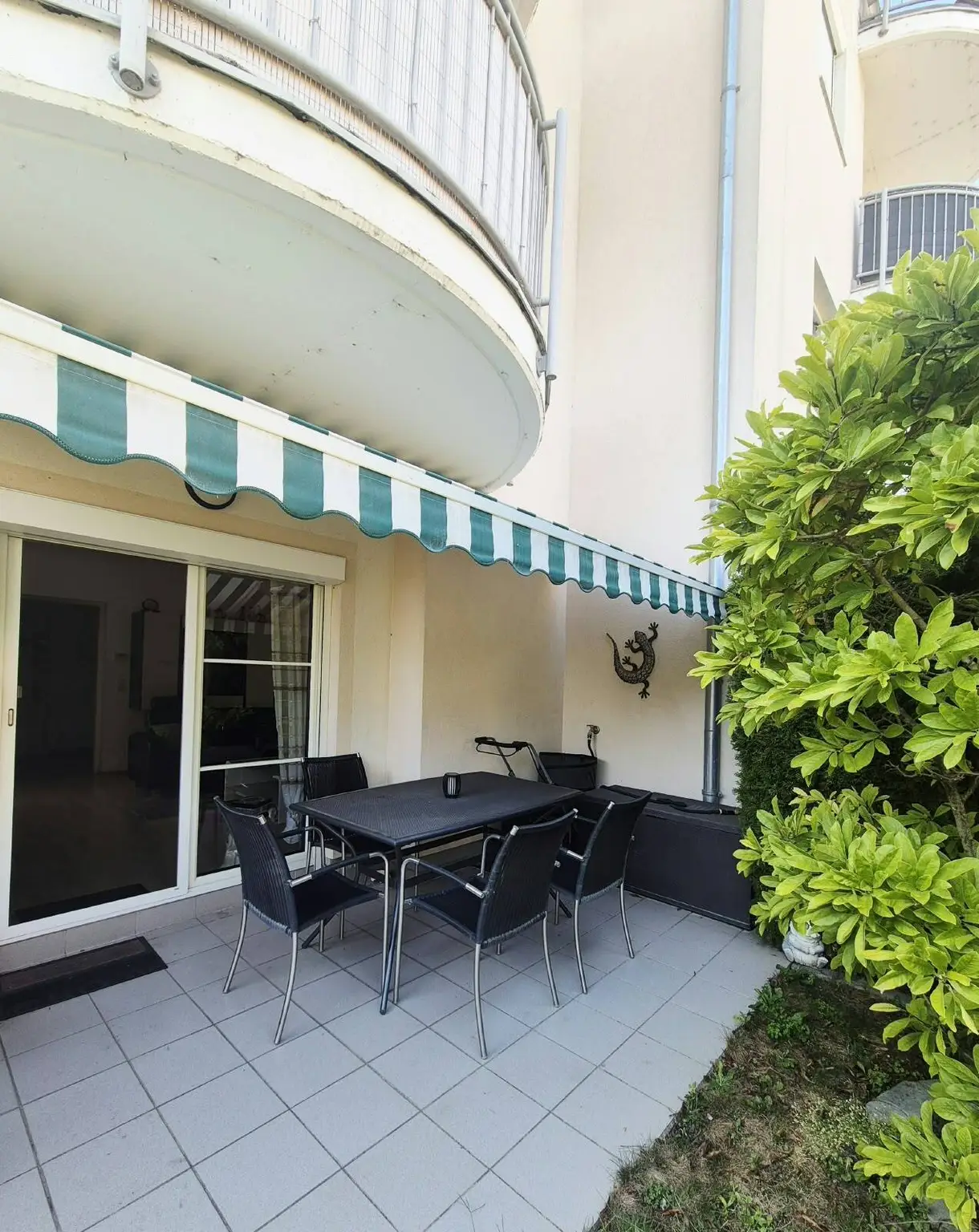 Charmante 3-Zimmer Wohnung mit Eigengarten in Baden