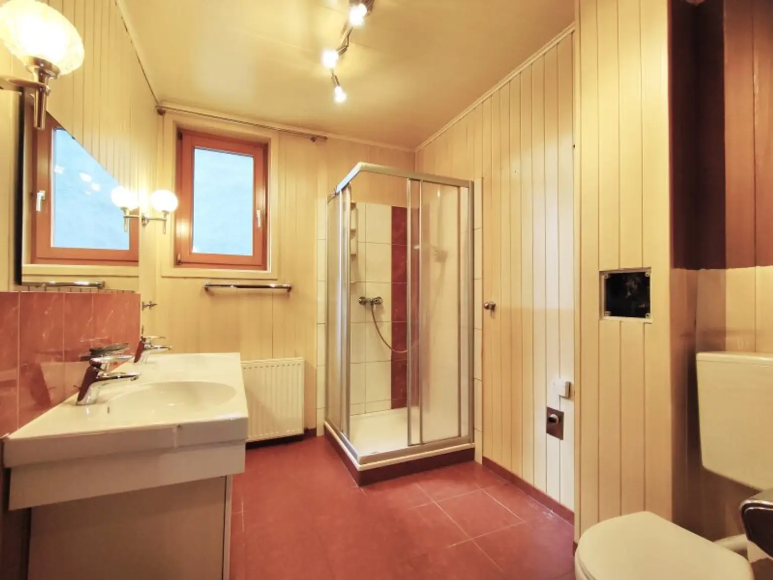 WESTSEITIGE LOGGIA - Sanierungsbedürftiger Altbau im 3.Stock
