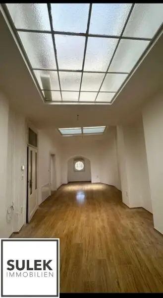 Einzigartige 105 m² große Dachgeschoss Wohnung mit Fernblick // zentrale Lage 1040 // Planstudie DG Ausbau