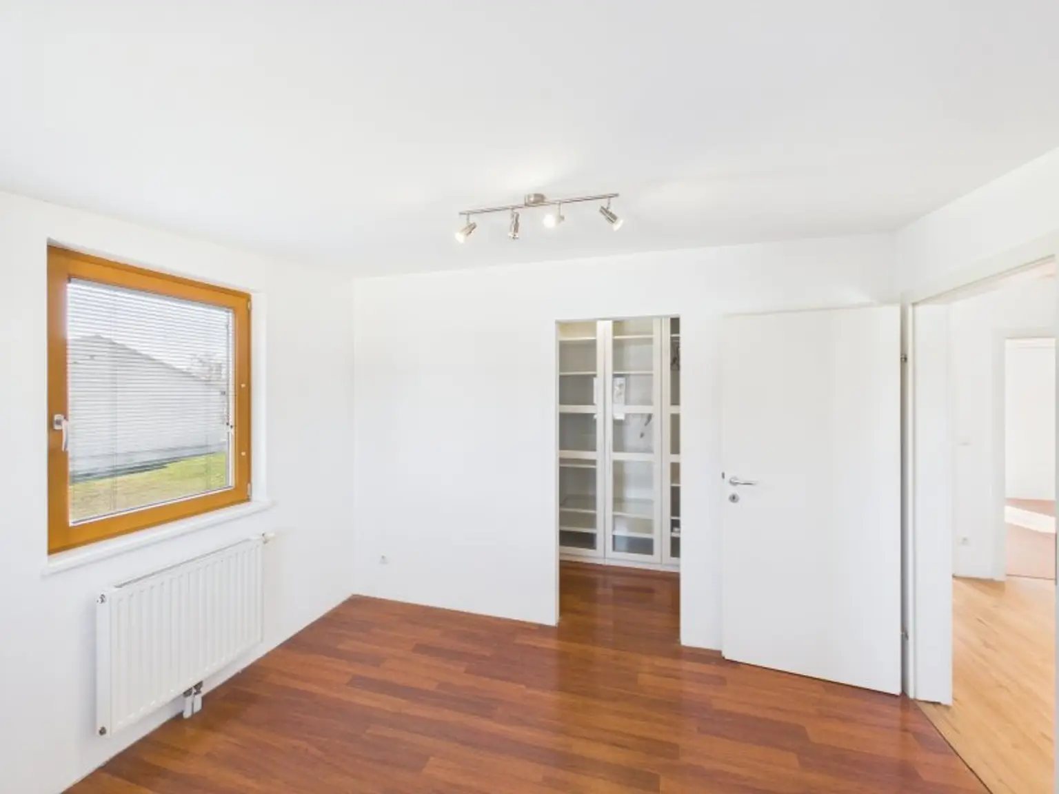 Idyllisches Einfamilienhaus in Gänserndorf: 5 Zimmer, Pool, Balkon & mehr!