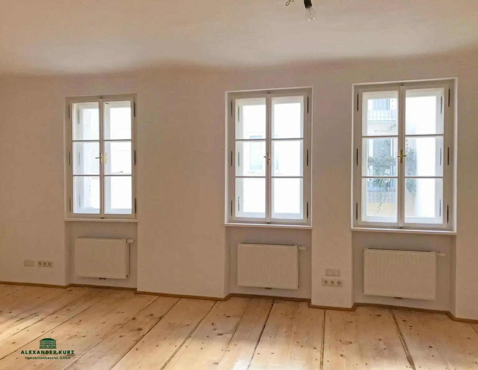 Kleine gewerbliche Einheit im Herzen der Linken Salzburger Altstadt