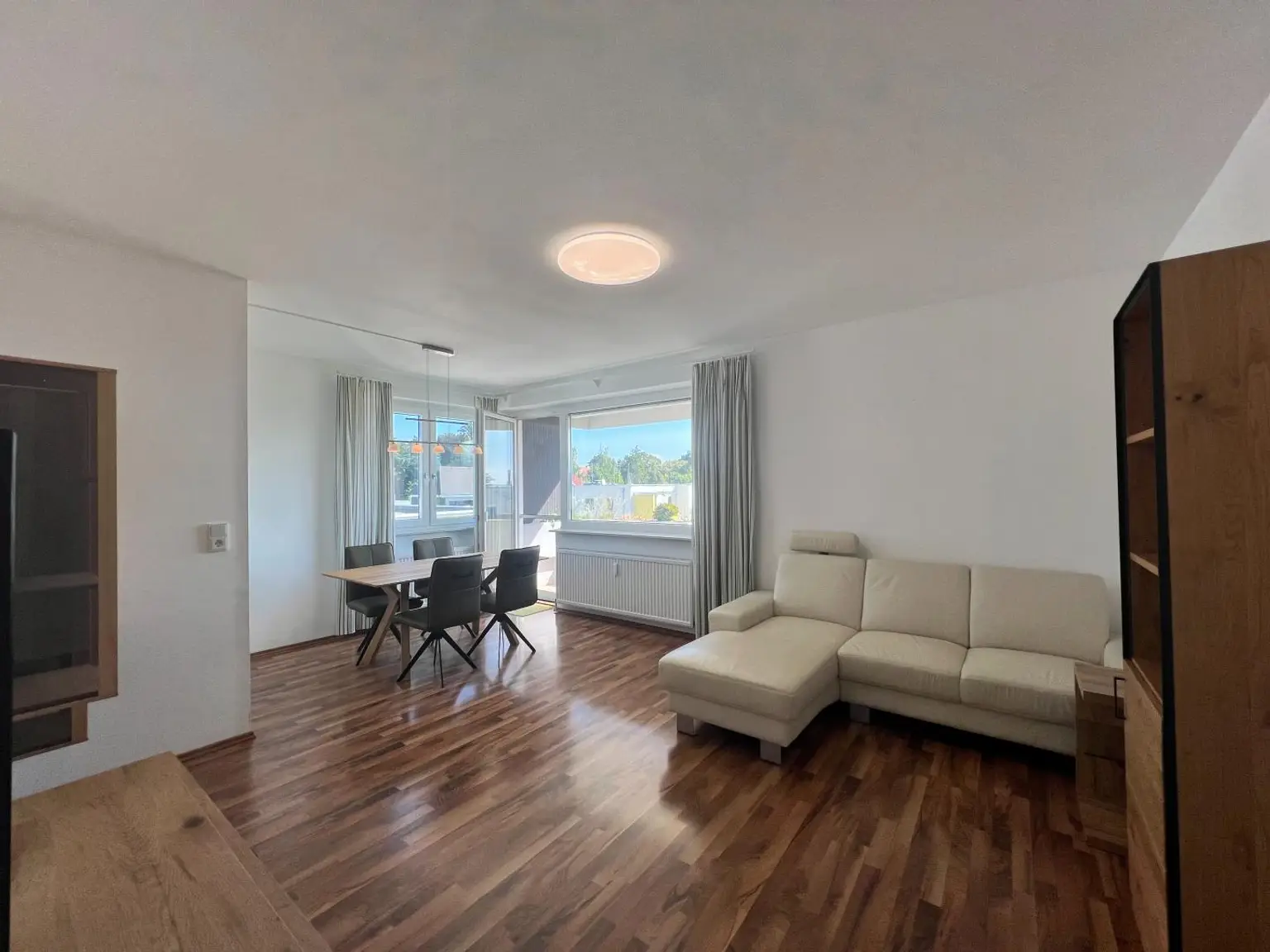 Großzügige 3-Zimmer-Wohnung mit Loggia in zentrumsnaher Lage