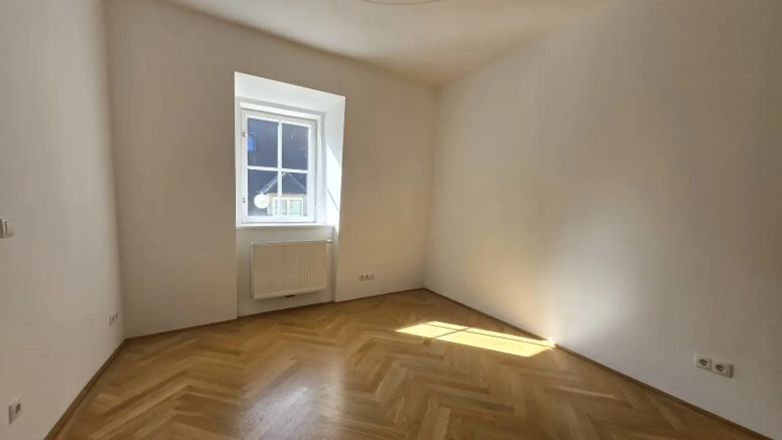 Cityapartment: "First class on the last floor" - Sonnige 2-Zimmer-Wohnung mit Topausstattung