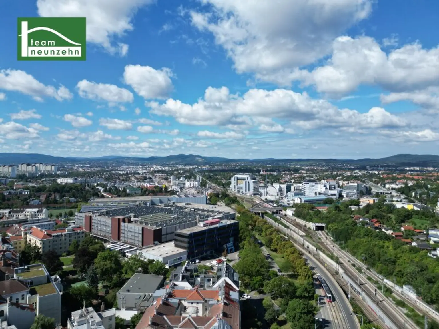 Ruhige Innenhoflage beim Bahnhof Meidling – 2-Zimmer-Altbaujuwel