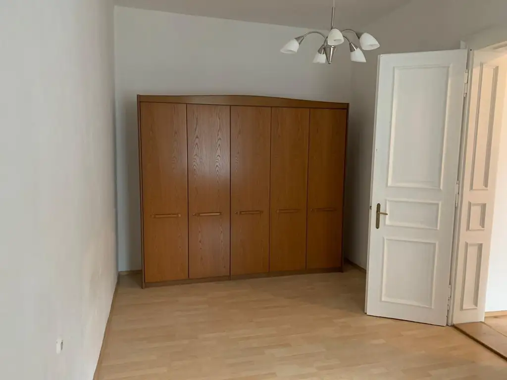 Große Wohnung im Ortszentrum (WG geeignet)