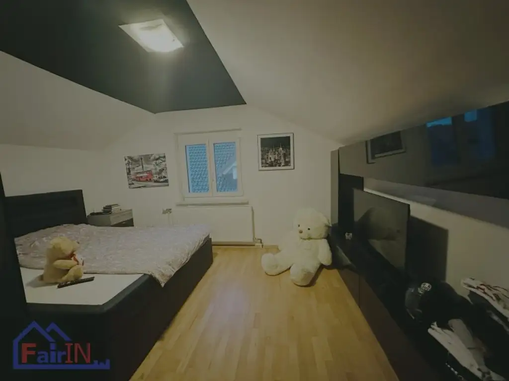 Traumhaus in Sollenau: Gepflegtes 140m² Heim mit Garten, Garage!