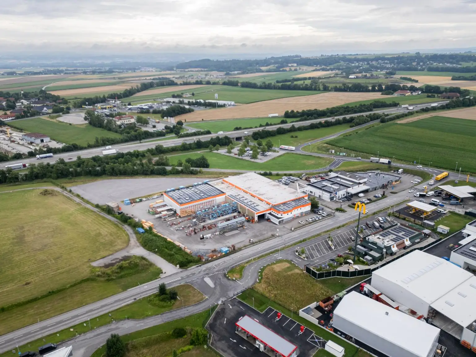 günstig und Direkt an der A1