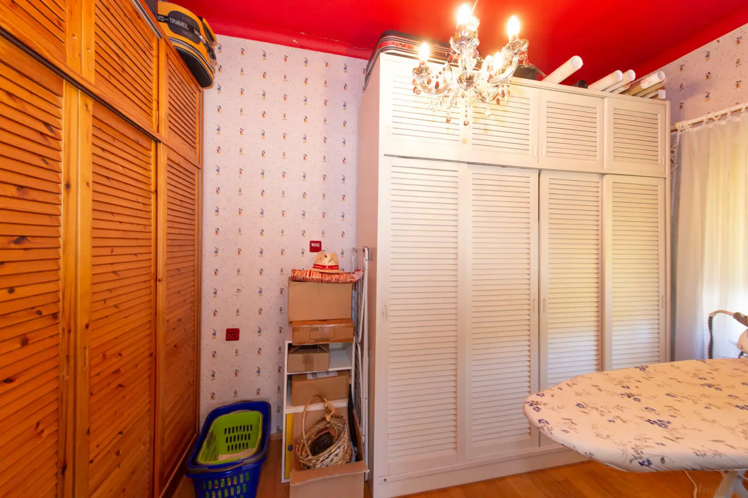 Großzügiges Einfamilienhaus mit viel Platz, hohem Potenzial und hoher Bebauungsdichte – Ideal für Familien oder Investoren