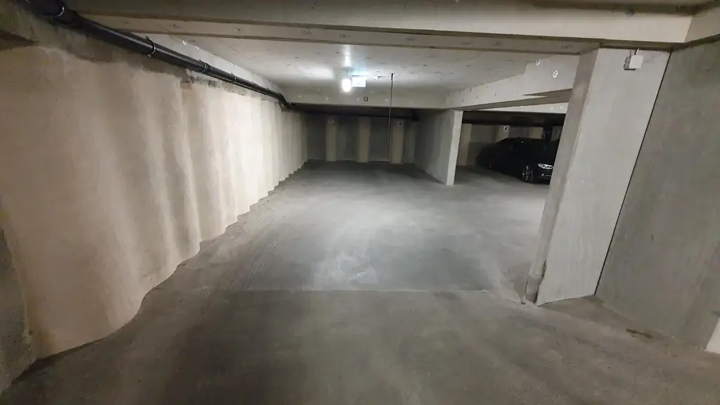 GARAGENPLATZ Geblergasse 15