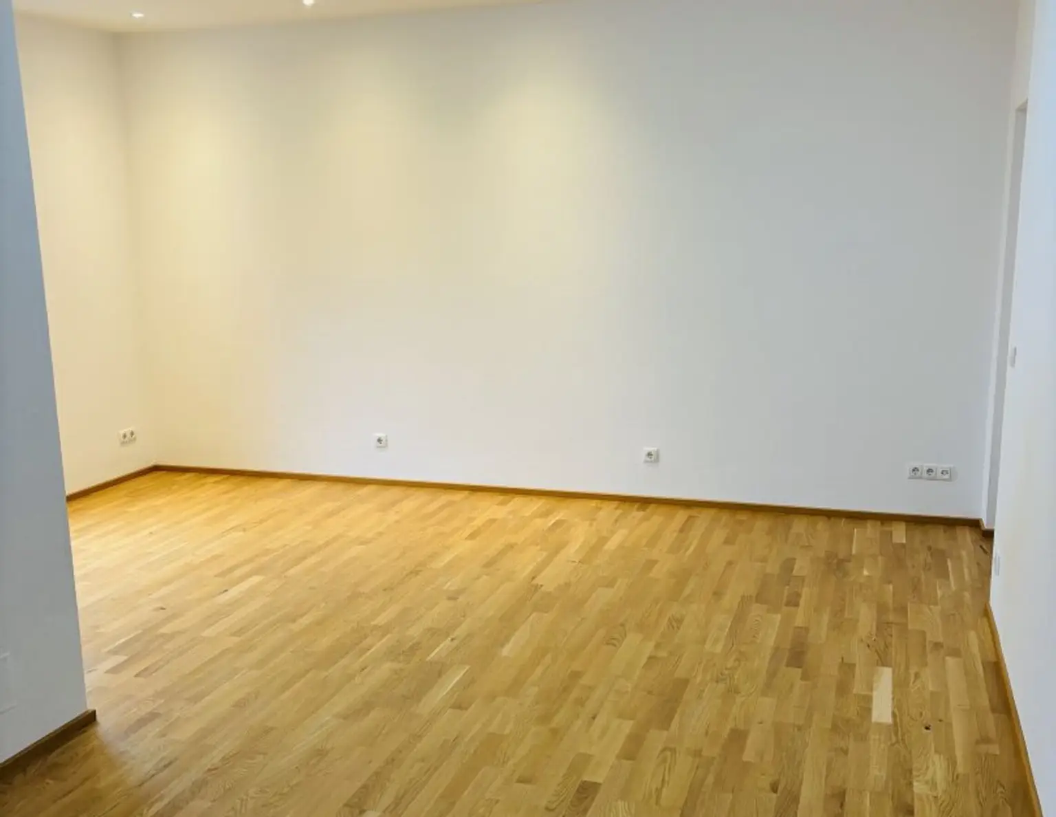 Schöne 4-Zimmer-Wohnung in Graz: Balkon, Badewanne, ideal für Ihr neues Zuhause!