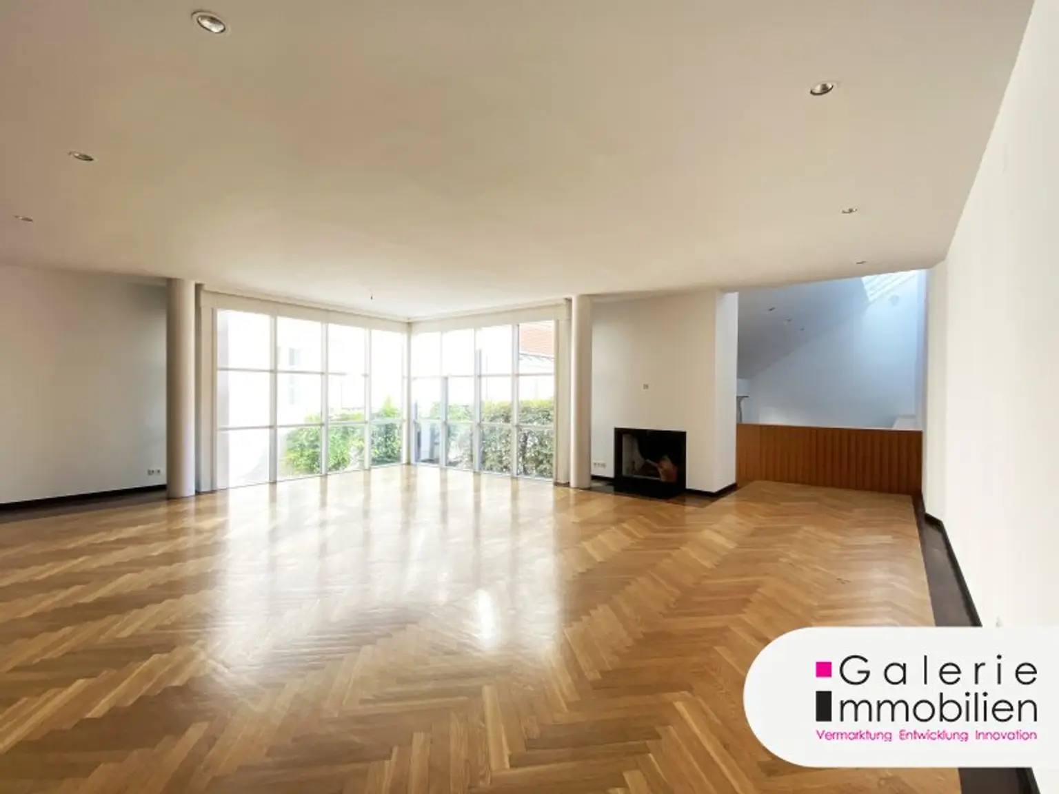 Salon 1. OG unmöbliert