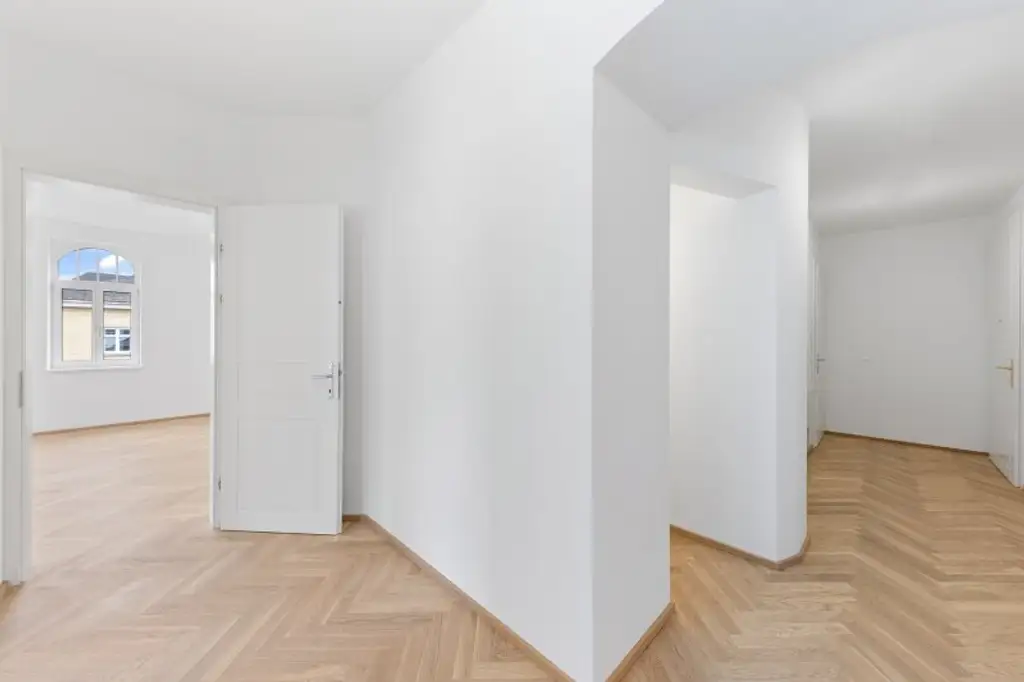3-Zimmer-Altbaueigentumswohnung in generalsaniertem Altbau
